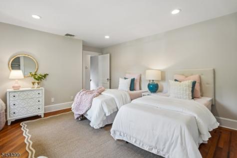 24 Beekman Terrace Summit NJ 07901