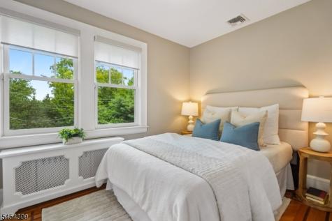 24 Beekman Terrace Summit NJ 07901