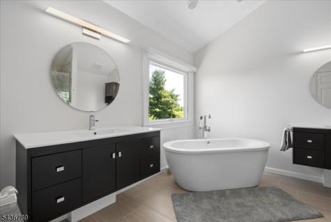 14 Old Warson Court Montgomery NJ 08558