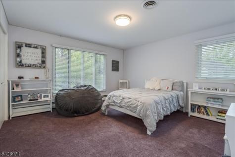 63 Skylark Road Springfield NJ 07081