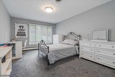 63 Skylark Road Springfield NJ 07081
