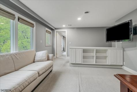 63 Skylark Road Springfield NJ 07081