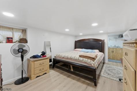 128 Carolina Avenue Newark NJ 07106