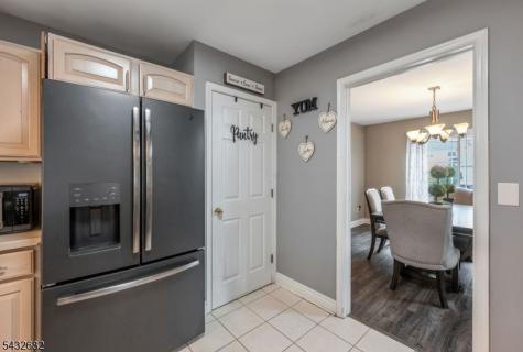 9 Fox Chase Road Jefferson NJ 07438