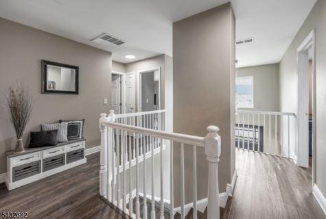 9 Fox Chase Road Jefferson NJ 07438