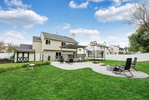 9 Fox Chase Road Jefferson NJ 07438