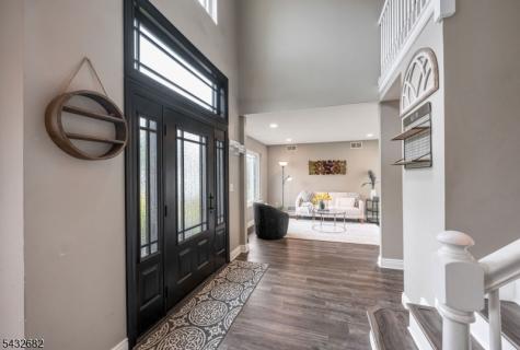 9 Fox Chase Road Jefferson NJ 07438