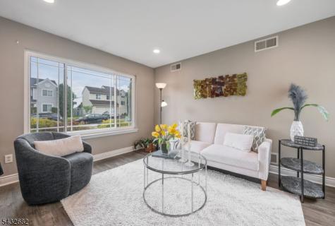 9 Fox Chase Road Jefferson NJ 07438