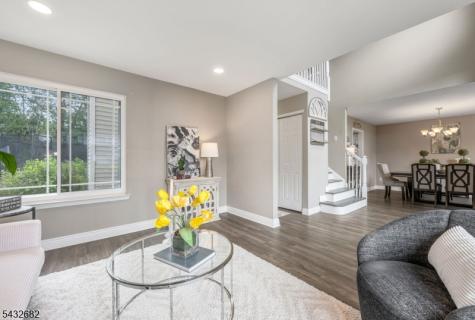 9 Fox Chase Road Jefferson NJ 07438