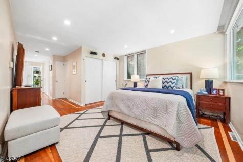 21 Sheffield Terrace West Orange NJ 07052