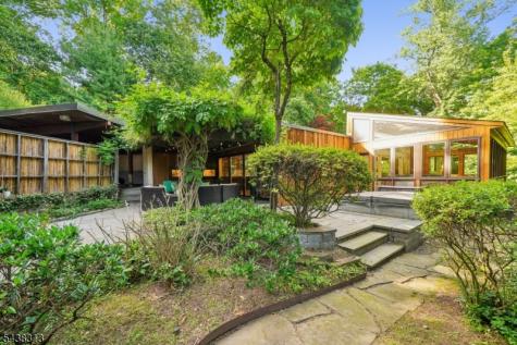 21 Sheffield Terrace West Orange NJ 07052