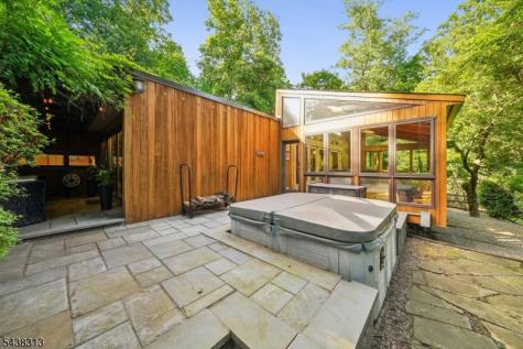 21 Sheffield Terrace West Orange NJ 07052