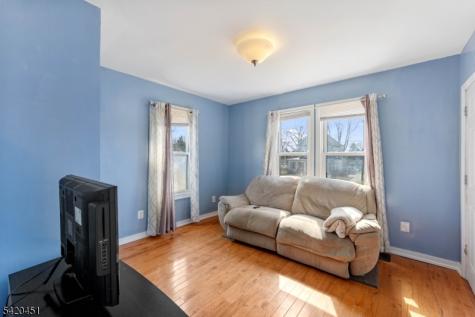 150 W 5th Avenue Roselle NJ 07203