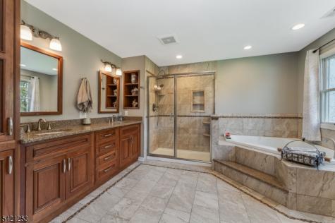 11 Wilson Way Raritan NJ 08551