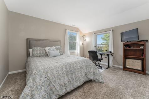 11 Wilson Way Raritan NJ 08551
