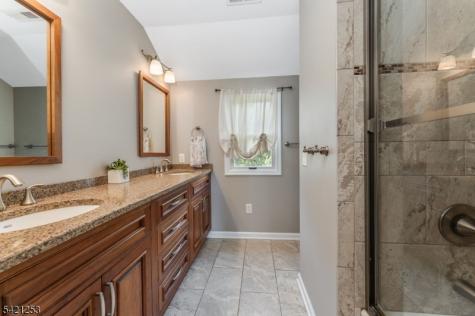 11 Wilson Way Raritan NJ 08551