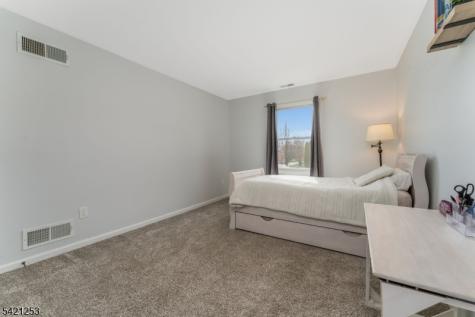 11 Wilson Way Raritan NJ 08551