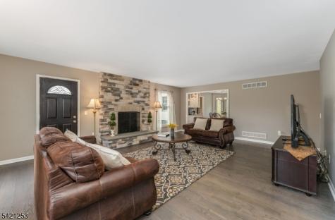 11 Wilson Way Raritan NJ 08551