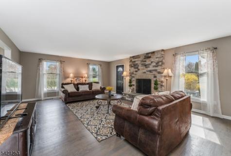 11 Wilson Way Raritan NJ 08551