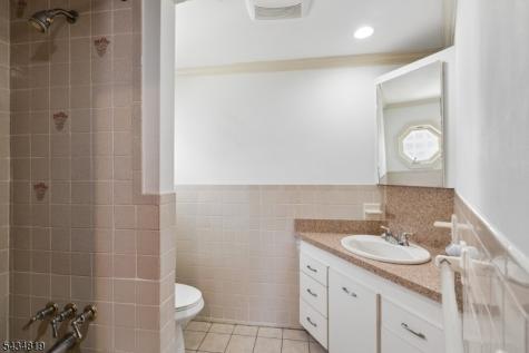 624 Downer Street Westfield NJ 07090