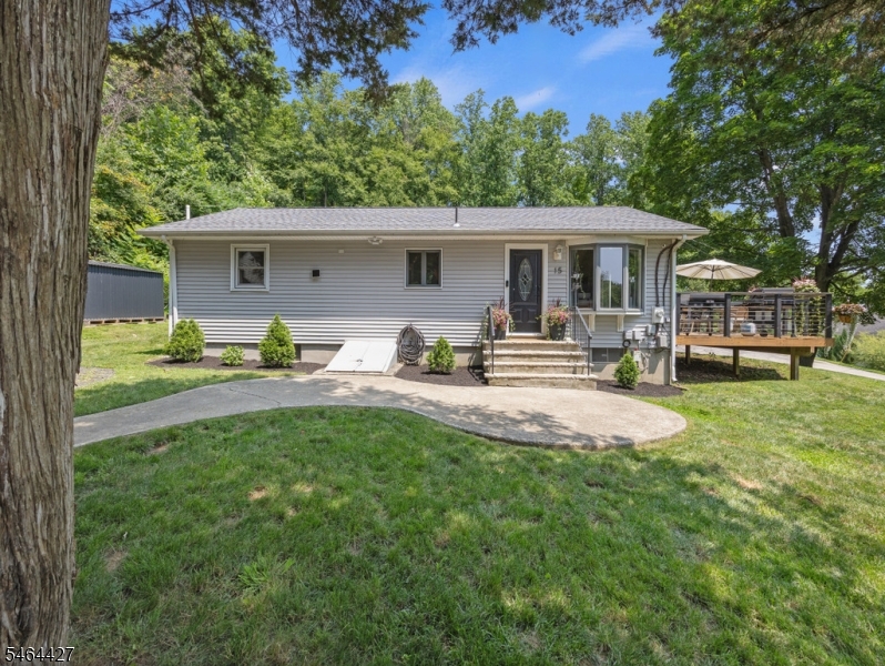 15 Phlox Terrace Vernon NJ 07418