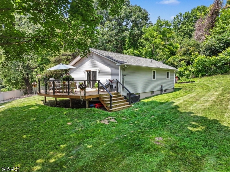 15 Phlox Terrace Vernon NJ 07418
