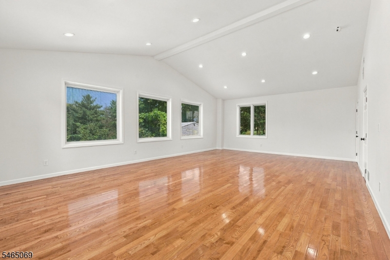 563 Buckingham Drive Piscataway NJ 08854