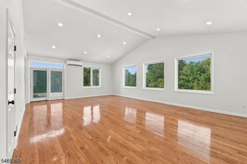 563 Buckingham Drive Piscataway NJ 08854