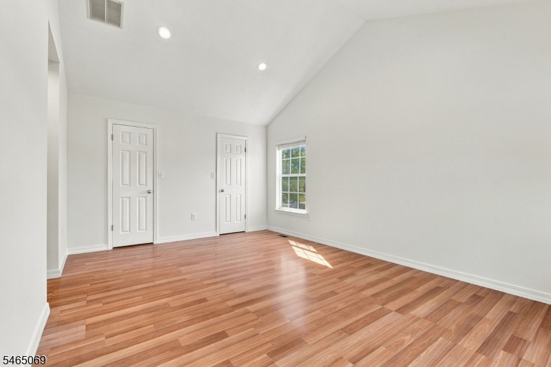 563 Buckingham Drive Piscataway NJ 08854