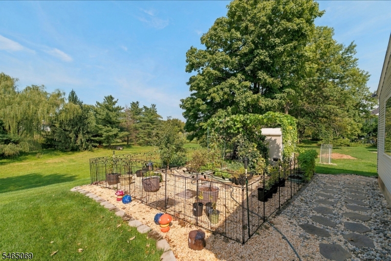 563 Buckingham Drive Piscataway NJ 08854