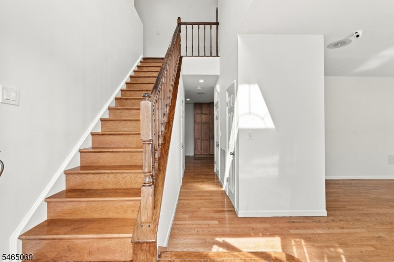 563 Buckingham Drive Piscataway NJ 08854