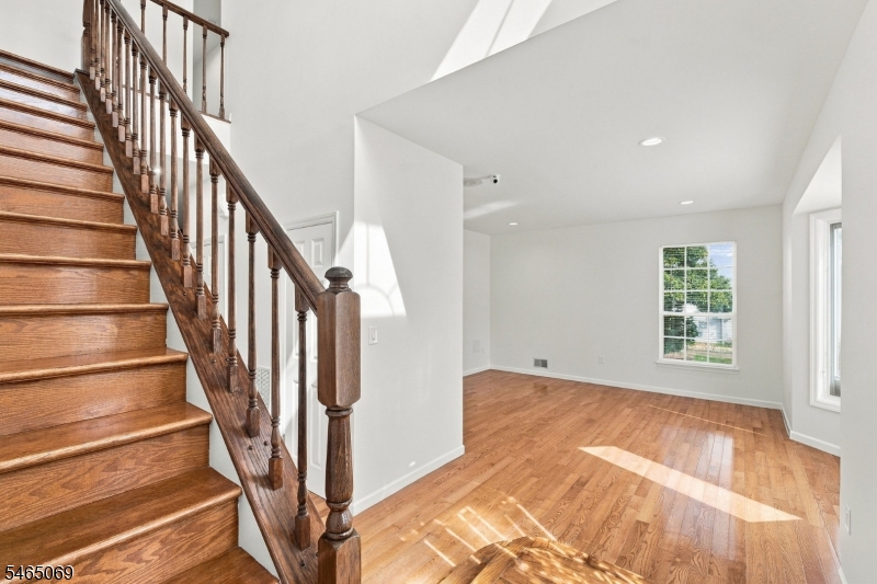 563 Buckingham Drive Piscataway NJ 08854