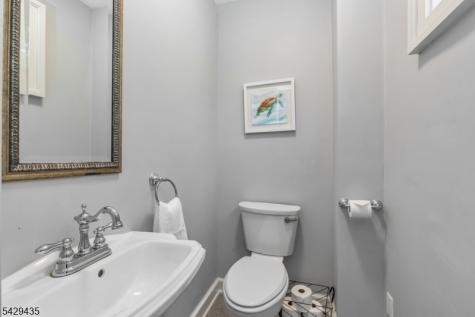 3 Oak Ridge Avenue Summit NJ 07901