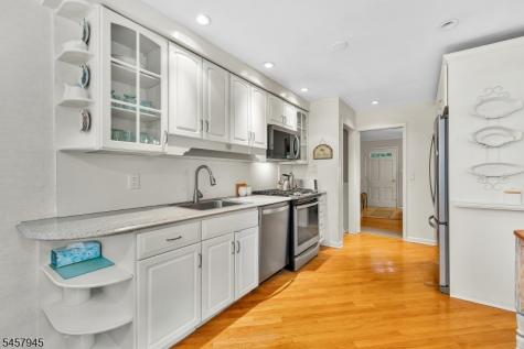 32 Gordon Place New Providence NJ 07974