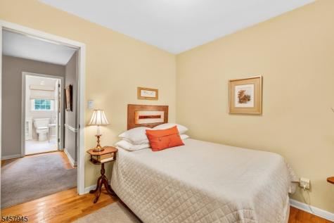 32 Gordon Place New Providence NJ 07974