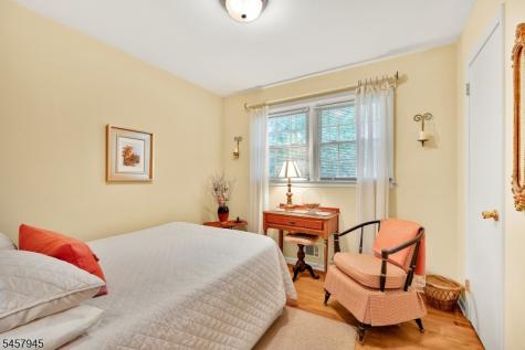 32 Gordon Place New Providence NJ 07974