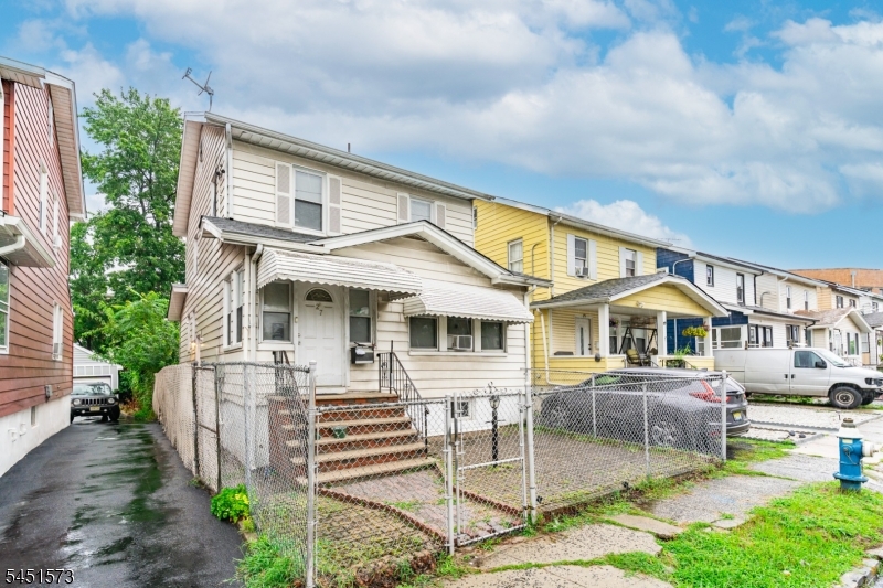 27 Philip Place Irvington NJ 07111