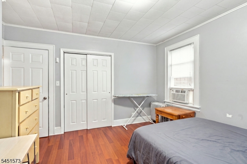 27 Philip Place Irvington NJ 07111