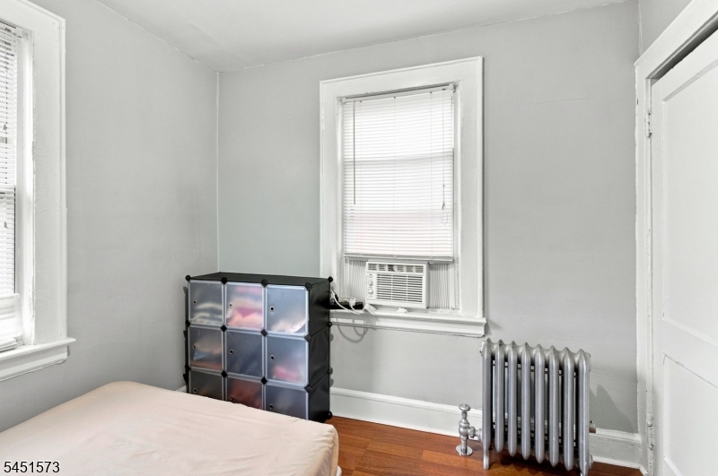 27 Philip Place Irvington NJ 07111