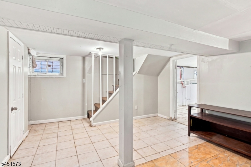 27 Philip Place Irvington NJ 07111