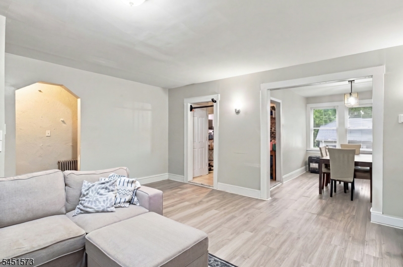 27 Philip Place Irvington NJ 07111
