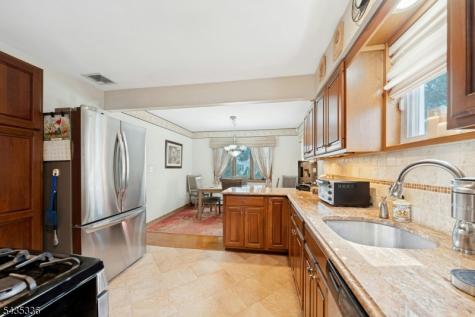 45 W Oldis Street Rochelle Park NJ 07662