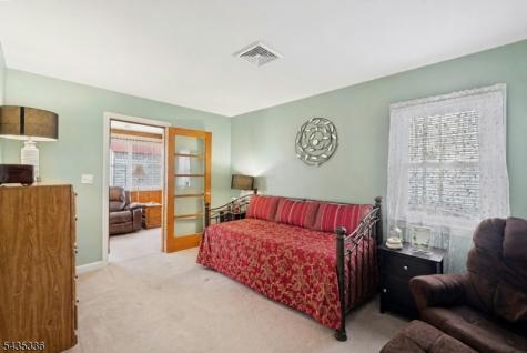 45 W Oldis Street Rochelle Park NJ 07662