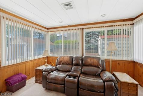 45 W Oldis Street Rochelle Park NJ 07662