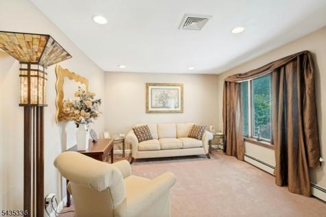 45 W Oldis Street Rochelle Park NJ 07662
