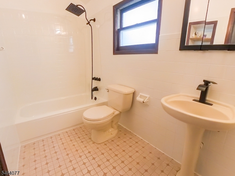 357 Ridgewood Avenue Newark NJ 07112