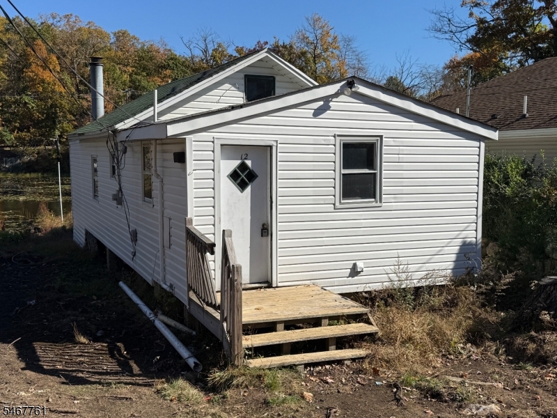 12 Hilltop Road Hopatcong NJ 07821