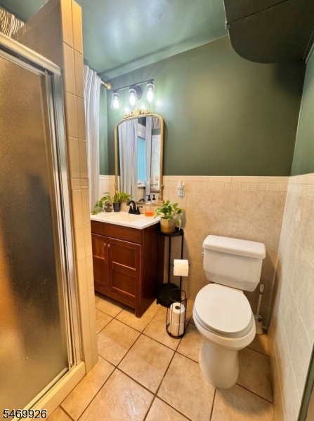 822 Barry Avenue Perth Amboy NJ 08861