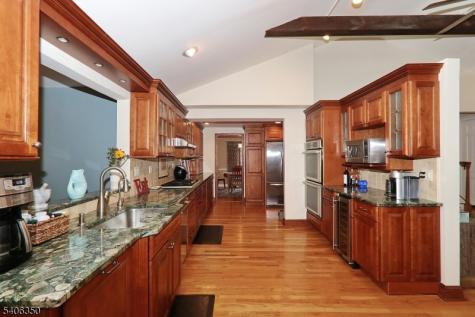 19 Munsee Drive Cranford NJ 07016