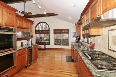 19 Munsee Drive Cranford NJ 07016